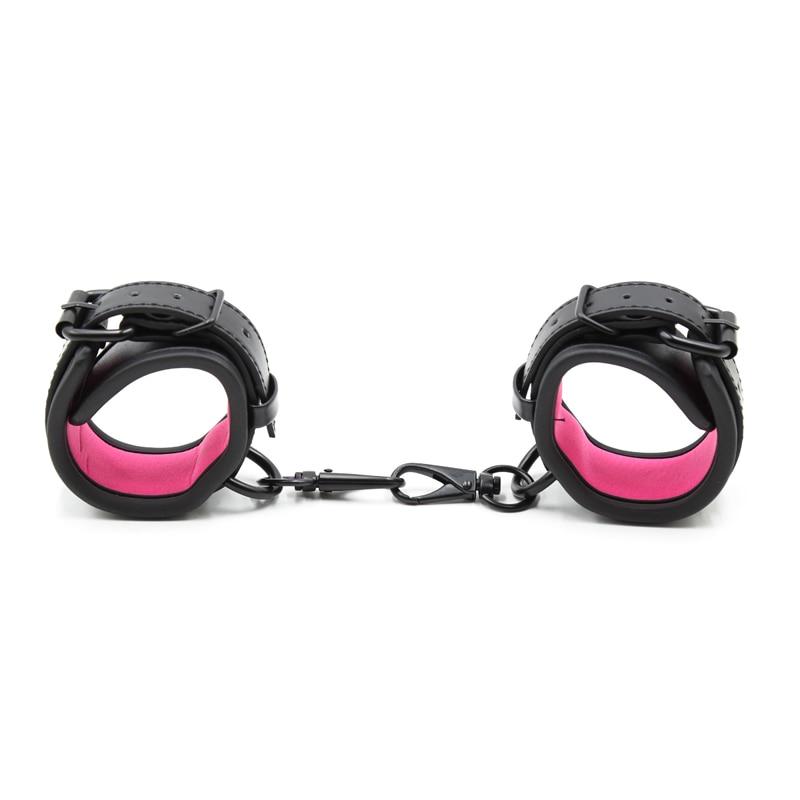 Leather handcuffs