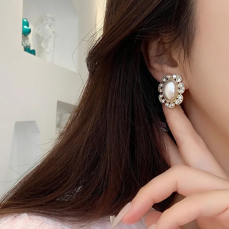 Oval Pearl Clip On Earrings