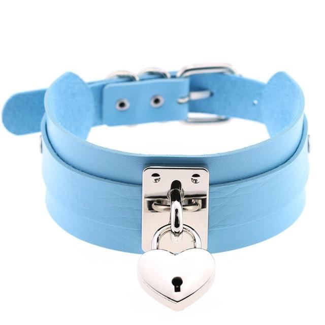 Sissy Heart Choker