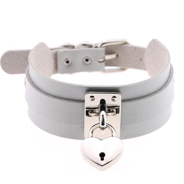 Sissy Heart Choker