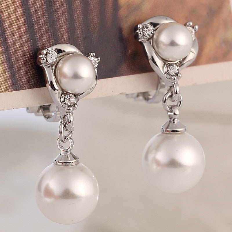 "Sissy Red Carpet" Pearl Clip On Earrings - Sissy Lux